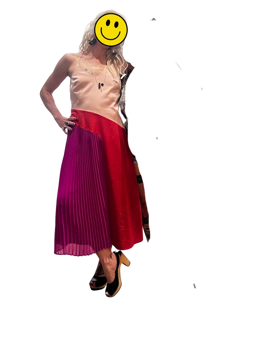 Cushnie Colorblock Pleated Midi Skirt in Magenta, Red & Blush